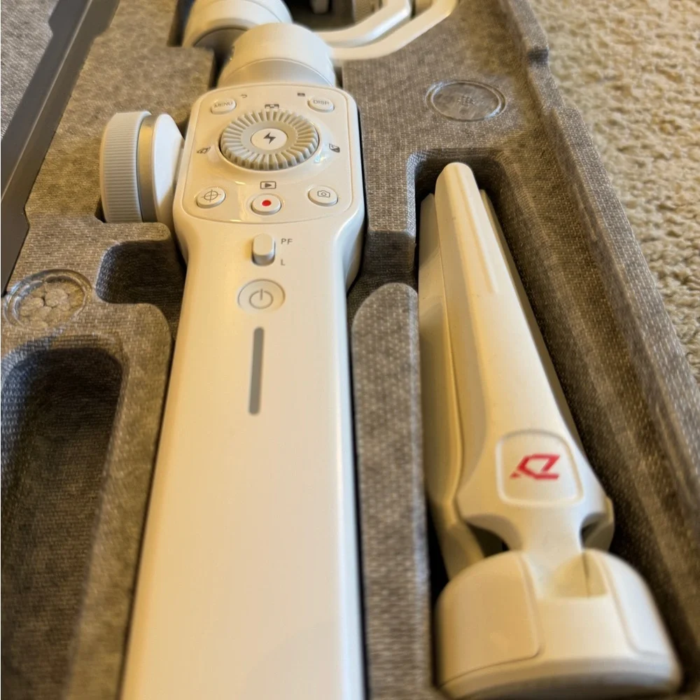 Used little. Smooth 4 White Smartphone Gimbal